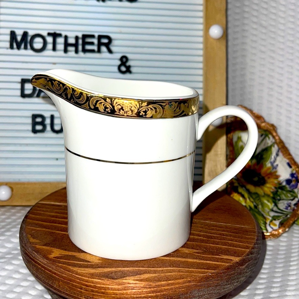 Sango Deville Creamer #8460.